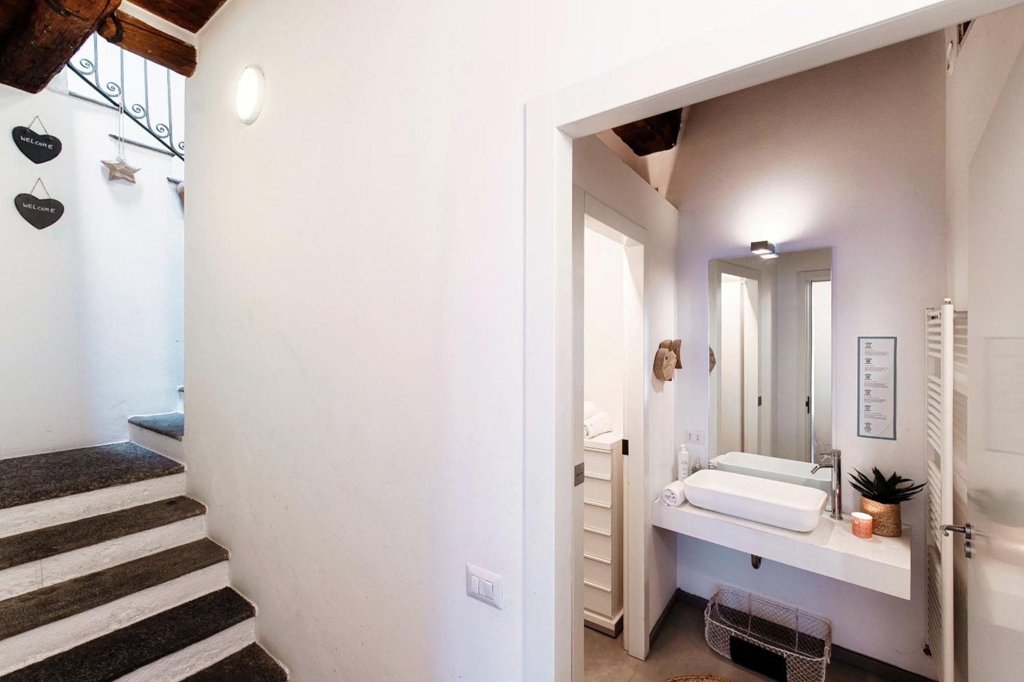 Corte Delle Rondini - Bymyhomeincomo Exterior foto