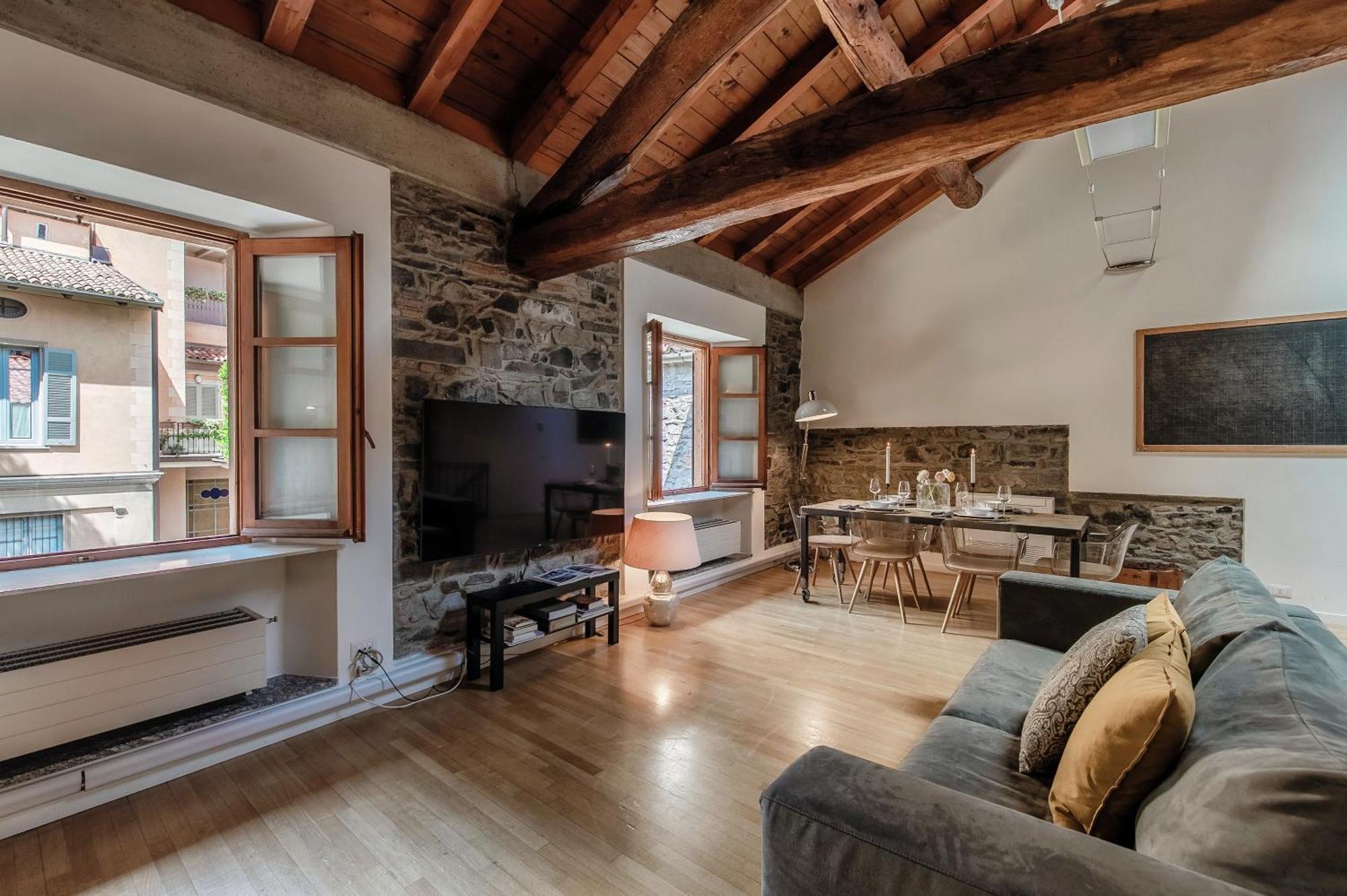 Corte Delle Rondini - Bymyhomeincomo Exterior foto